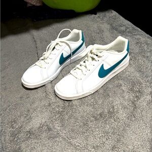 Teal Nike Shoes!